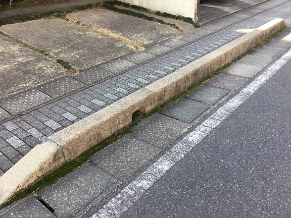 歩車道境界ﾌﾞﾛｯｸ